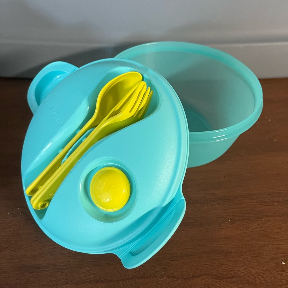 Tupperware Hot Food On the Go PLUS Set NWOT